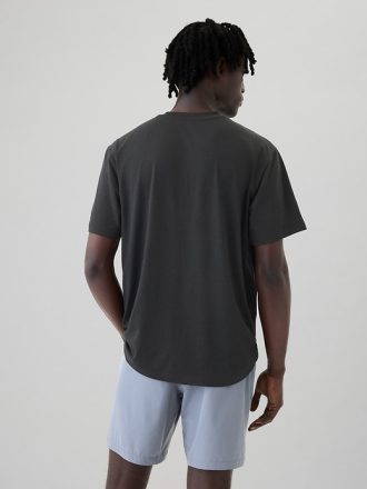 Avslappnad Tech T-shirt