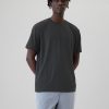 Avslappnad Tech T-shirt