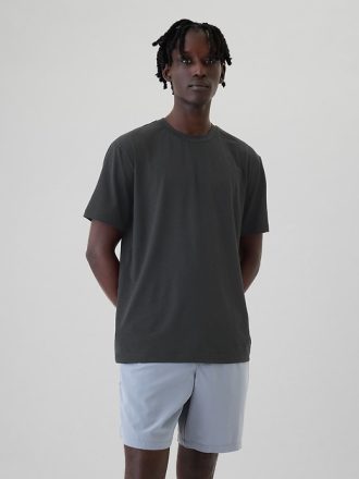 Avslappnad Tech T-shirt