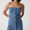 Axelbandslös miniklänning i denim