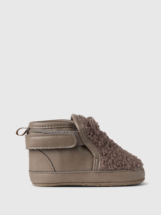 Baby sherpa Bear tossor Baby sherpa Bear tossor