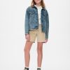 Bermudashorts för barn med medelhöga uniformer
