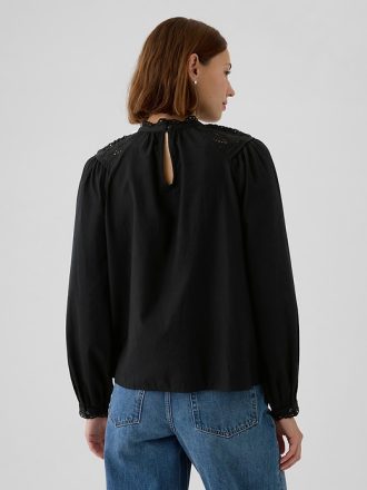 Broderad Eyelet Top