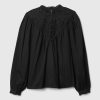 Broderad Eyelet Top