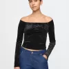 Cropped Velvet Off-Soulder Topp
