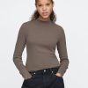 Essential Rib Mockneck T-shirt Essential Rib Mockneck T-shirt