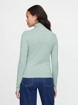 Fjäderlätt turtleneck