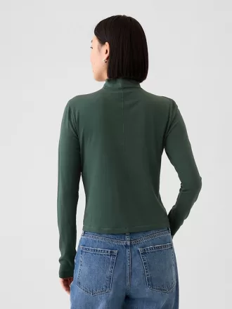 Fjäderlätt turtleneck-topp