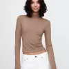 Fjäderlätt turtleneck-topp