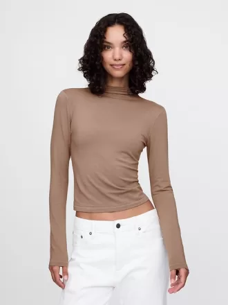 Fjäderlätt turtleneck-topp