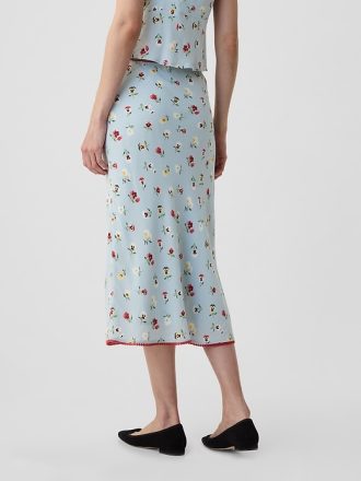 Gap × DÔEN Blommig midikjol