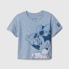 Gap × Disney Baby & Grafisk T-shirt för småbarn Gap × Disney Baby & Grafisk T-shirt för småbarn