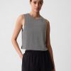 GapFit Breathe Cropped Muscle T-shirt