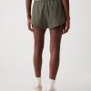 GapFit Mid Rise Dolphin löparshorts