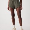 GapFit Mid Rise Dolphin löparshorts