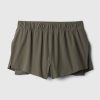 GapFit Mid Rise Dolphin löparshorts