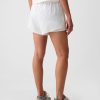 GapFit Mid Rise Dolphin löparshorts
