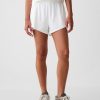 GapFit Mid Rise Dolphin löparshorts