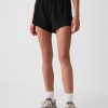 GapFit Mid Rise Dolphin löparshorts