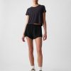 GapFit Mid Rise Dolphin löparshorts