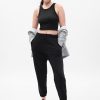GapFit Seamless Rib Cropped Halter Linne