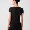 GapFit Studio Rib Cropped T-shirt