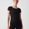 GapFit Studio Rib Cropped T-shirt