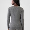 GapFit lätt borstad jersey T-shirt GapFit lätt borstad jersey T-shirt