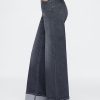 High Rise Stride Cuffed jeans med vida ben