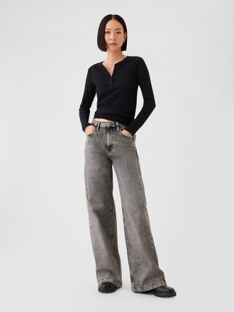 Jeans med vida ben med hög resning