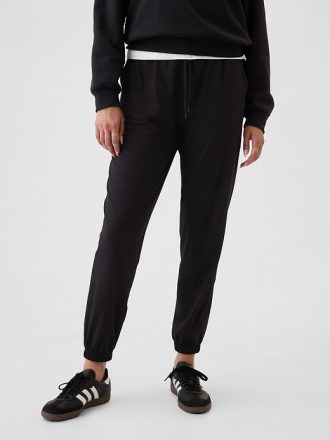 Joggingbyxor från GapFit lättviktsborstad jersey
