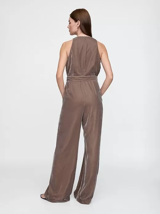 Jumpsuit med V-ringad sammet Jumpsuit med V-ringad sammet