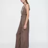 Jumpsuit med V-ringad sammet Jumpsuit med V-ringad sammet