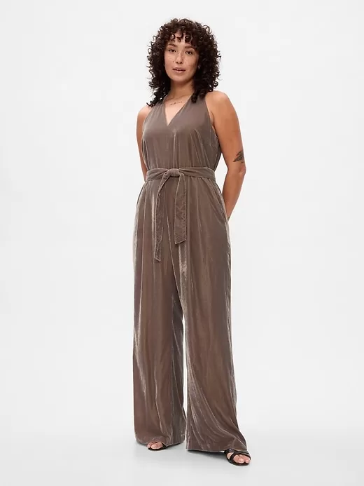 Jumpsuit med V-ringad sammet Jumpsuit med V-ringad sammet