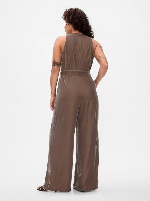 Jumpsuit med V-ringad sammet Jumpsuit med V-ringad sammet