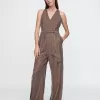 Jumpsuit med V-ringad sammet Jumpsuit med V-ringad sammet