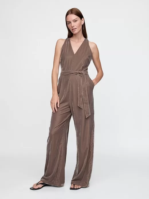 Jumpsuit med V-ringad sammet Jumpsuit med V-ringad sammet