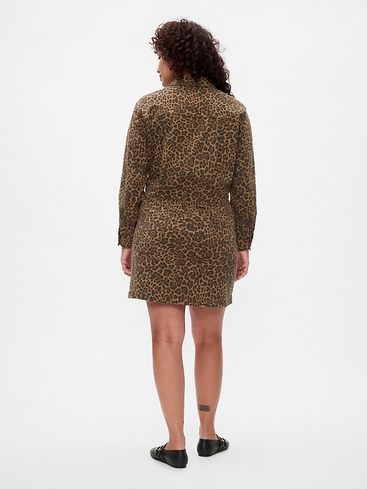 Leopard miniklänning i jeans Leopard miniklänning i jeans