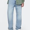 Lösa jeans från 90-talet