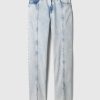 Lösa jeans i medelhög 90-tal Lösa jeans i medelhög 90-tal