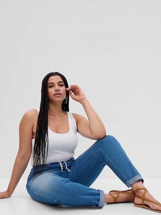 Medelhöga lätta Pull-On jeans Medelhöga lätta Pull-On jeans