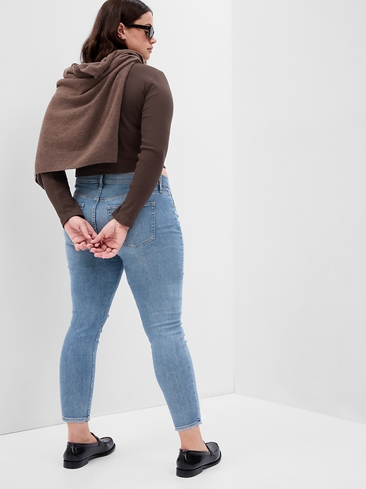 Mid Rise True Skinny Jeans Mid Rise True Skinny Jeans