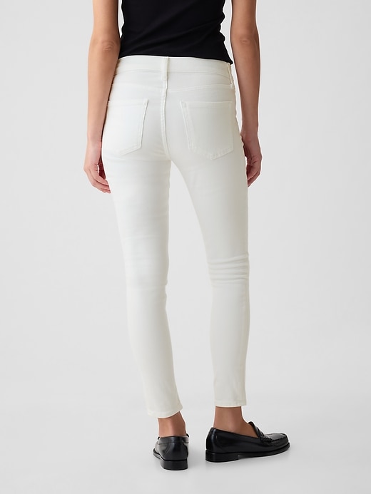 Mid Rise True Skinny Jeans Mid Rise True Skinny Jeans