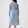 Midiklänning i denim med bälte
