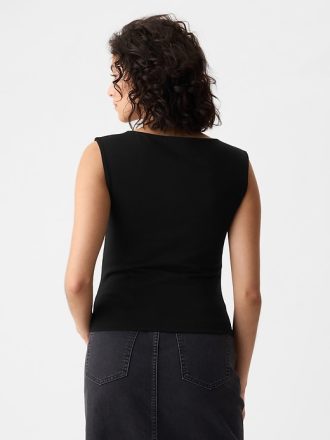 Modern Boatneck Topp