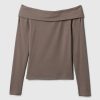 Modern Rib Off-Soulder Cropped Top Modern Rib Off-Soulder Cropped Top
