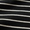 Modern T-shirt med tratthalsad ribba Modern T-shirt med tratthalsad ribba