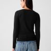 Modern V-ringad T-shirt