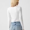 Modern V-ringad T-shirt