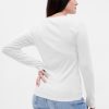 Modern V-ringad T-shirt
